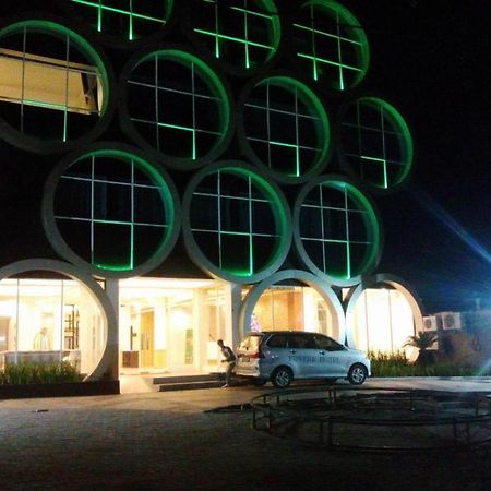 Fovere Hotel Palangkaraya Kültér fotó