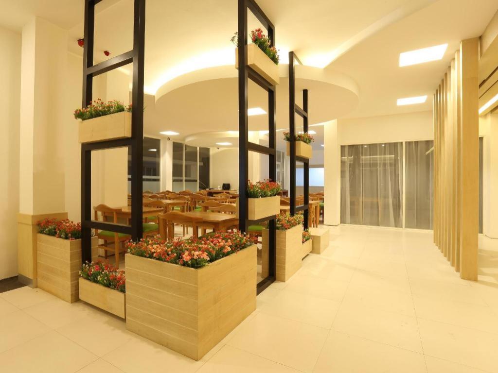Fovere Hotel Palangkaraya Kültér fotó